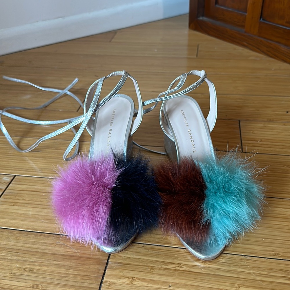Loeffler Randall size 6 fur heeled sandals
